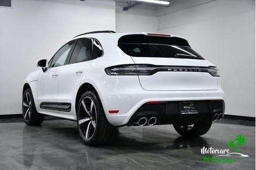 2025 Porsche Macan Base