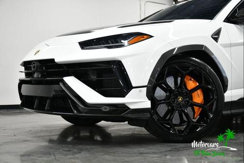 2023 Lamborghini Urus Performante
