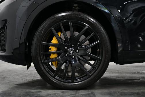 Nero Ribelle Metallic 2022 Maserati Levante Modena S 3.8L