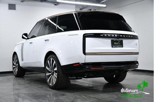 2024 Land Rover Range Rover P615 SV