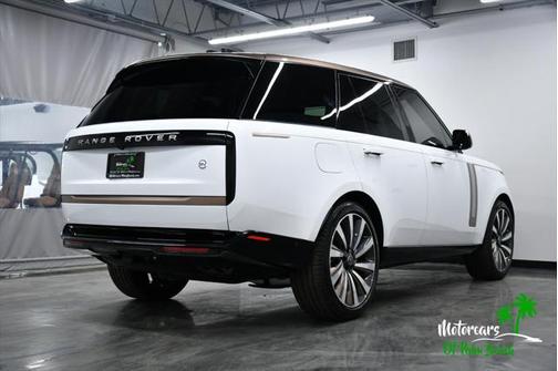 2024 Land Rover Range Rover P615 SV
