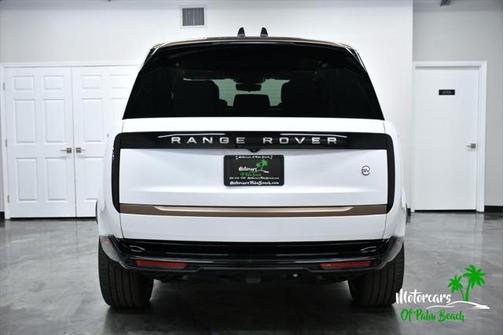 2024 Land Rover Range Rover P615 SV