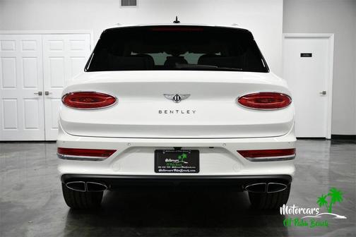 2024 Bentley Bentayga V8