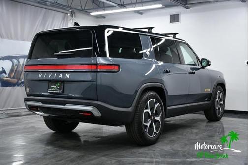 2023 Rivian R1S Adventure