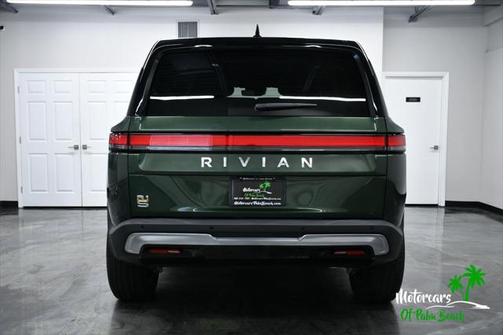 2023 Rivian R1S Adventure