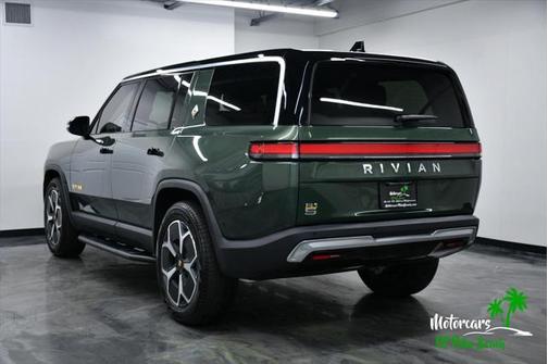 2023 Rivian R1S Adventure