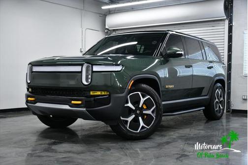 2023 Rivian R1S Adventure