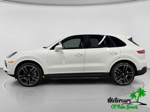White 2022 Porsche Cayenne Platinum Edition