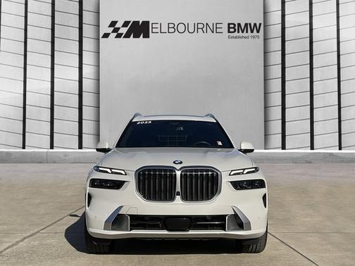 2023 BMW X7 