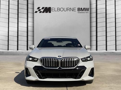 2025 BMW 530 