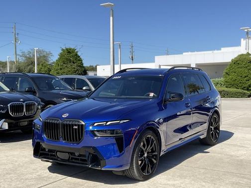 2023 BMW X7
