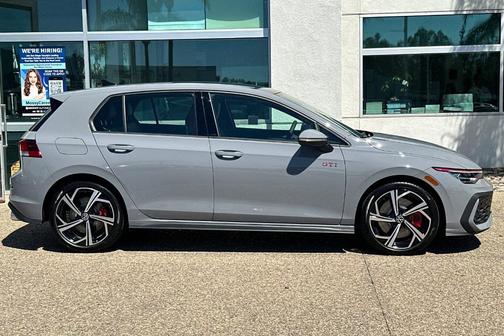 2025 Volkswagen Golf GTI 2.0T SE