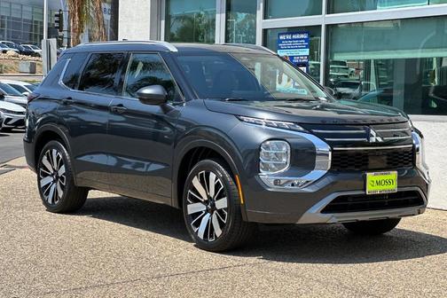 2025 Mitsubishi Outlander SEL