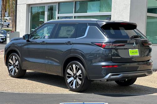 2025 Mitsubishi Outlander SEL