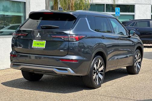 2025 Mitsubishi Outlander SEL