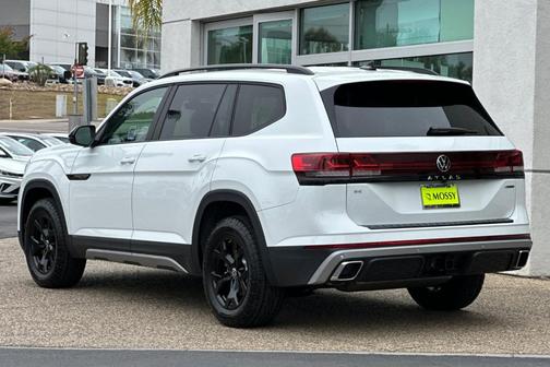 2025 Volkswagen Atlas 2.0T Peak Edition