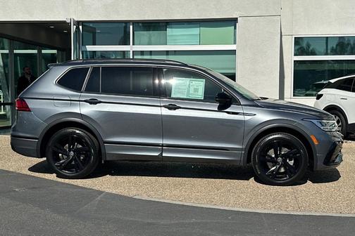 2023 Volkswagen Tiguan 2.0T SE R-Line Black
