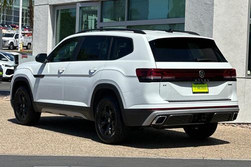 2025 Volkswagen Atlas 2.0T Peak Edition