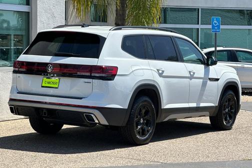 2025 Volkswagen Atlas 2.0T Peak Edition