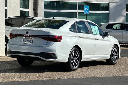 2025 Volkswagen Jetta 1.5T SE