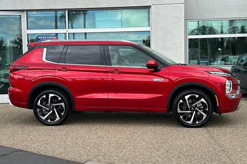 2025 Mitsubishi Outlander PHEV SEL