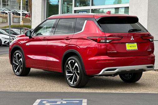 2025 Mitsubishi Outlander PHEV SEL