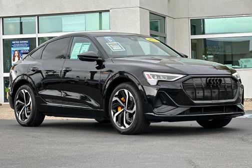 2023 Audi e-tron S line Premium