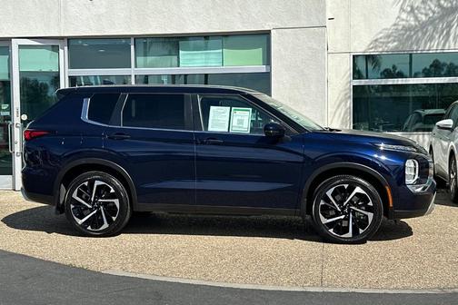 2024 Mitsubishi Outlander SE