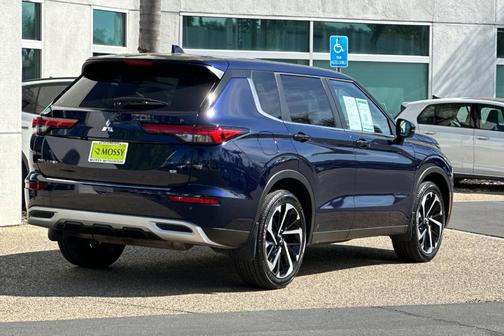 2024 Mitsubishi Outlander SE