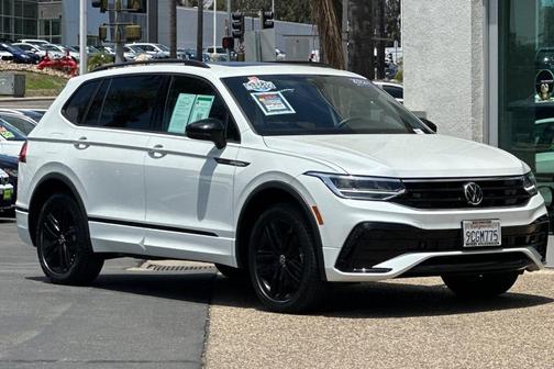 2022 Volkswagen Tiguan 2.0T SE R-Line Black
