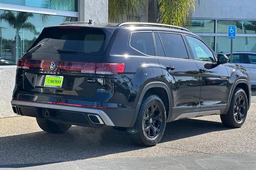 2025 Volkswagen Atlas 2.0T Peak Edition