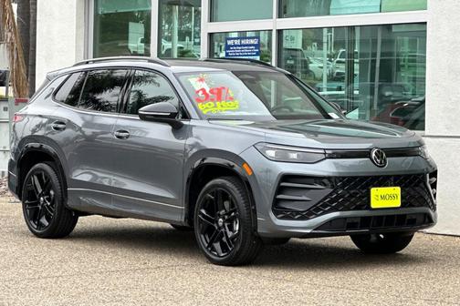 2025 Volkswagen Tiguan 2.0T SE R-Line Black