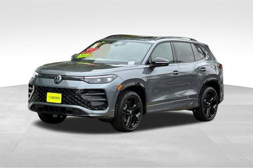 2025 Volkswagen Tiguan 2.0T SE R-Line Black