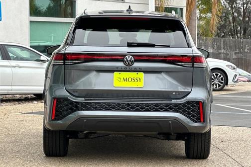 2025 Volkswagen Tiguan 2.0T SE R-Line Black