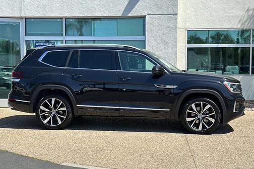 2025 Volkswagen Atlas 2.0T SEL Premium R-Line