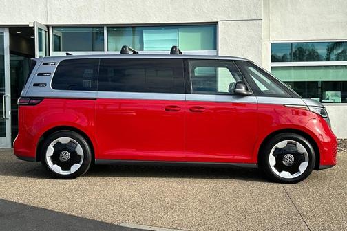 2025 Volkswagen ID. Buzz Pro S Plus