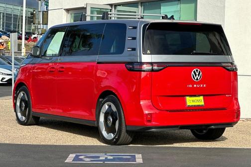 2025 Volkswagen ID. Buzz Pro S Plus