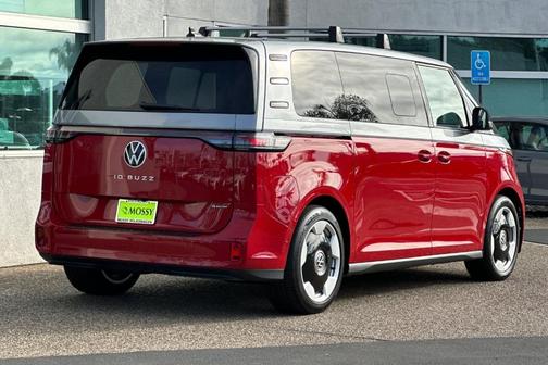 2025 Volkswagen ID. Buzz Pro S Plus