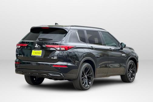 2025 Mitsubishi Outlander PHEV SEL