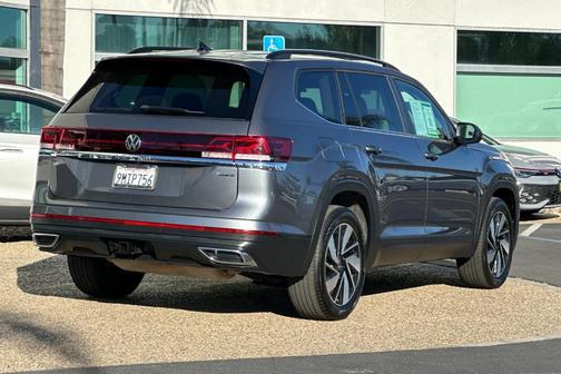 2024 Volkswagen Atlas 2.0T SE