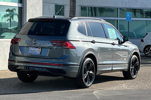 2023 Volkswagen Tiguan 2.0T SE R-Line Black