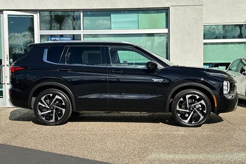 2025 Mitsubishi Outlander PHEV SEL