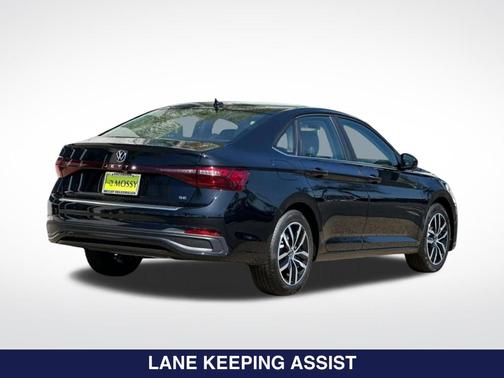 Deep Black Pearl Effect 2026 Volkswagen Jetta 1.5T SE