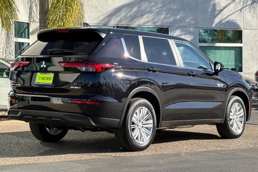 2025 Mitsubishi Outlander PHEV ES