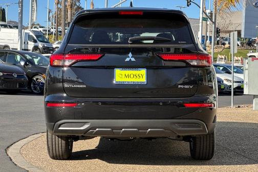 2025 Mitsubishi Outlander PHEV ES