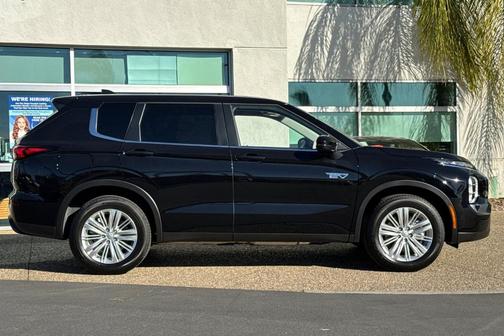 2025 Mitsubishi Outlander PHEV ES