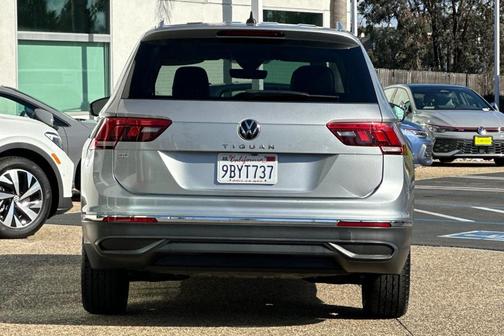 2022 Volkswagen Tiguan 2.0T SE