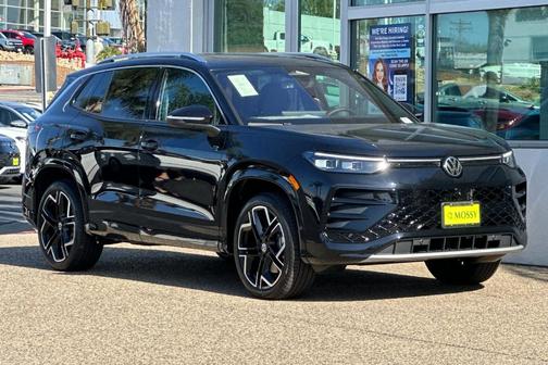 2025 Volkswagen Tiguan 2.0T SEL R-Line
