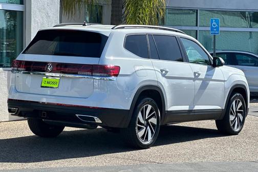 2025 Volkswagen Atlas 2.0T SE w/Technology