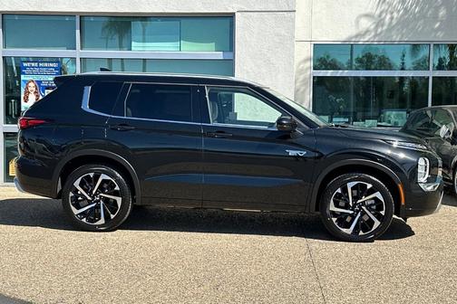 2025 Mitsubishi Outlander PHEV SEL